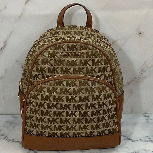 MICHAEL Michael Kors | Bags | Nwt Michael Kors Abbey Medium  display picture 3